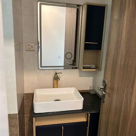 Royal Hotel & Apartment Da Nang Exterior photo